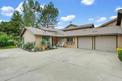 1637 Pala Lake Drive photo 2