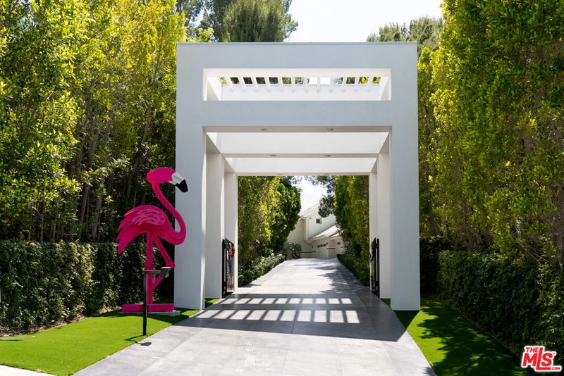 4101 Clarinda Drive, Tarzana, CA 91356
