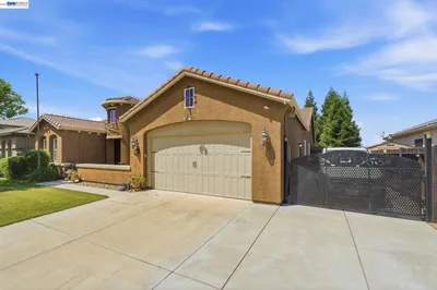 2359 Happy Valley Ln photo 2