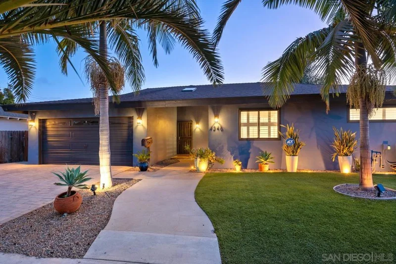 4346 Charger Blvd, San Diego, CA 92117