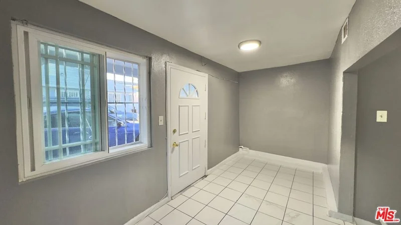 Photo 2 of 4052 W 103rd Street