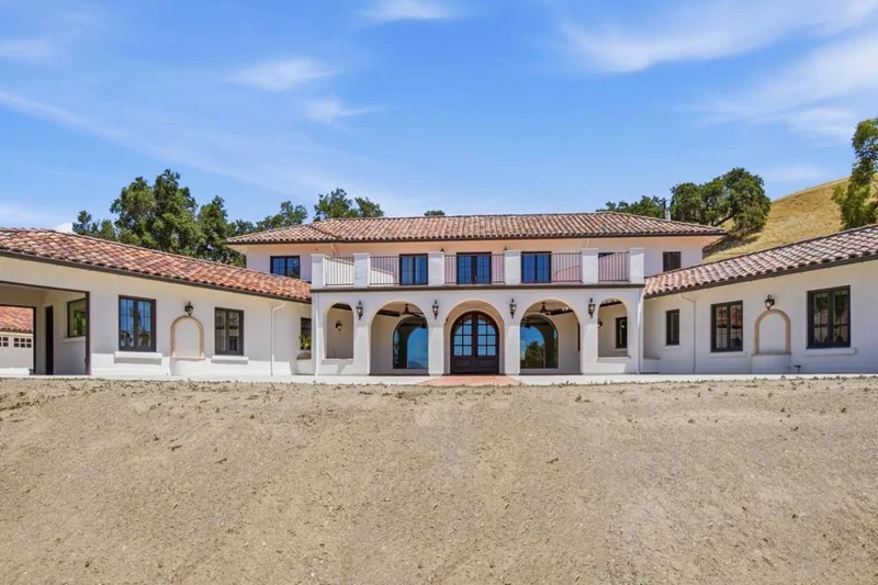 16010 Carey Lane photo 2