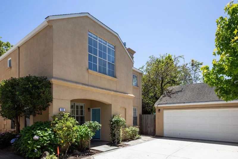 119 Concord Circle, Mountain View, CA 94040