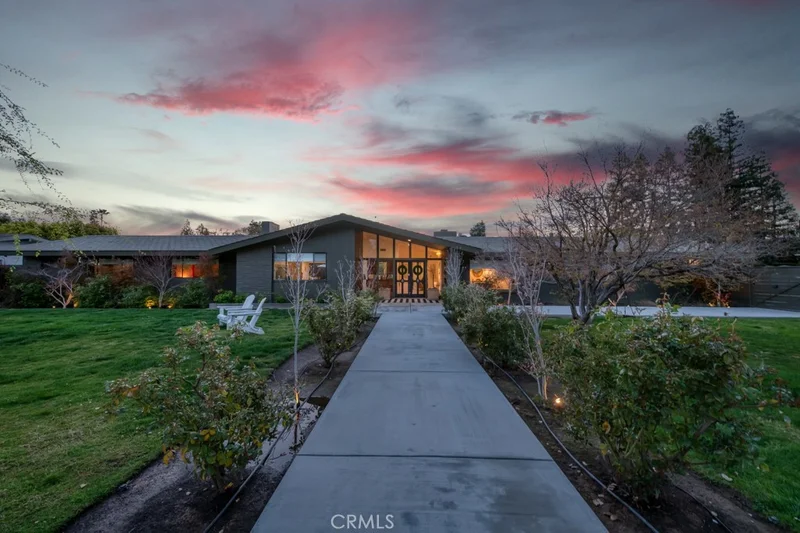 5385 N Van Ness Boulevard, Fresno, CA 93711