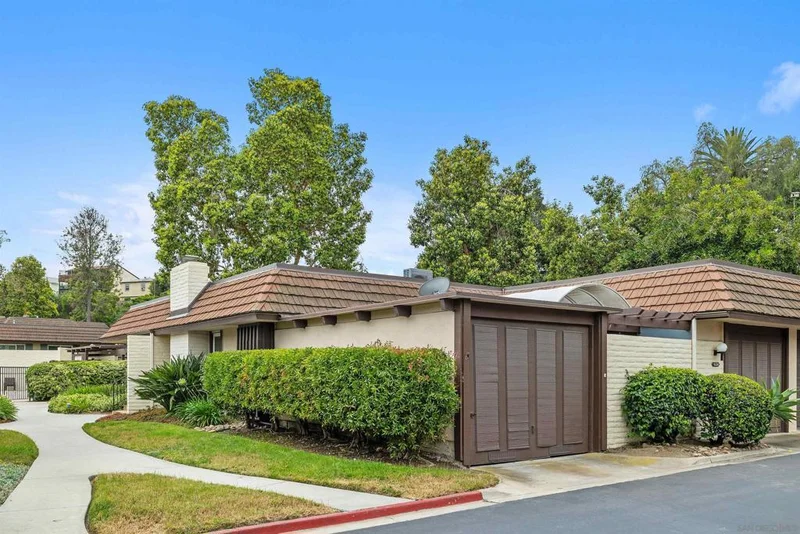 4220 Collwood Ln, San Diego, CA 92115