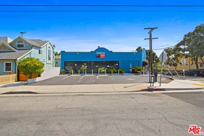2331 4th Street photo 2