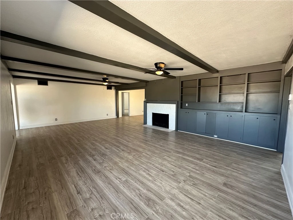 Interior 4