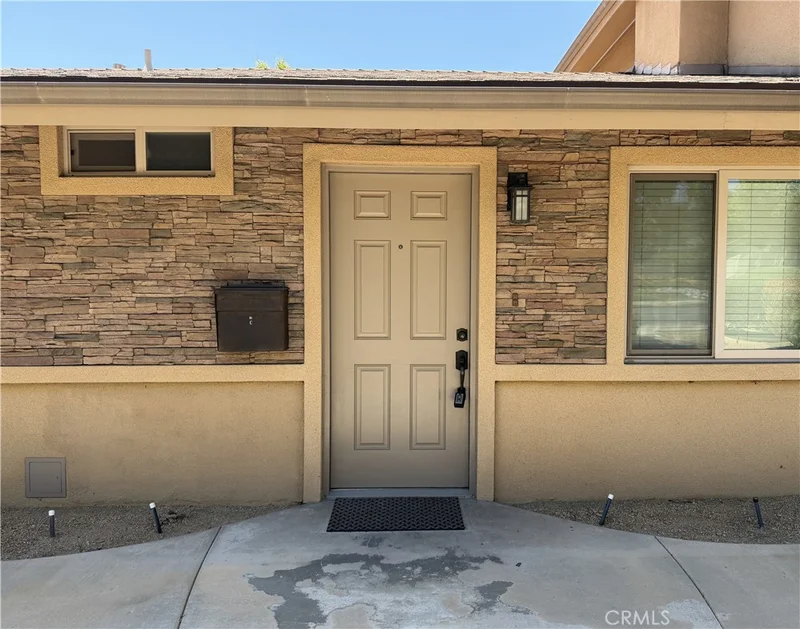 1365 Lafayette Road C photo 2