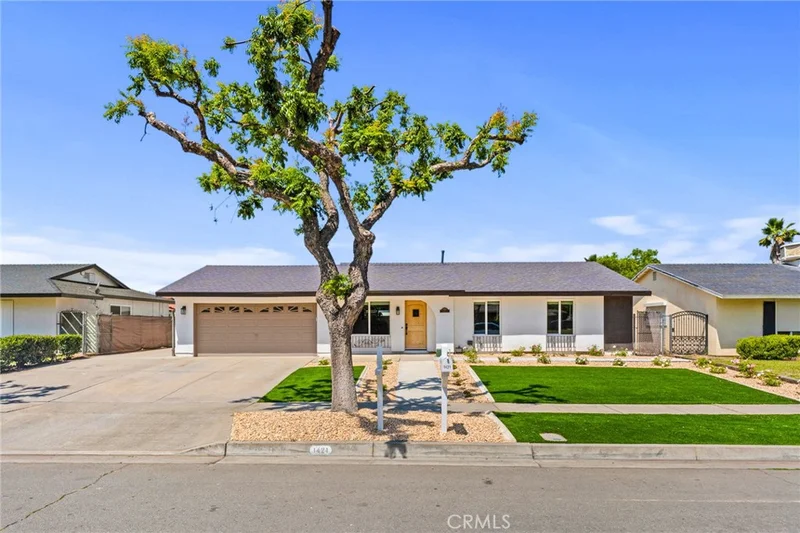 Photo 2 of 1421 De Anza
