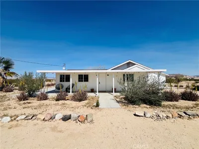 290 Bluegrass Road photo 2