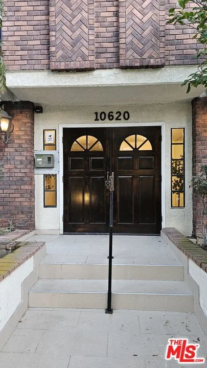 Photo 2 of 10620 Eastborne Avenue 202