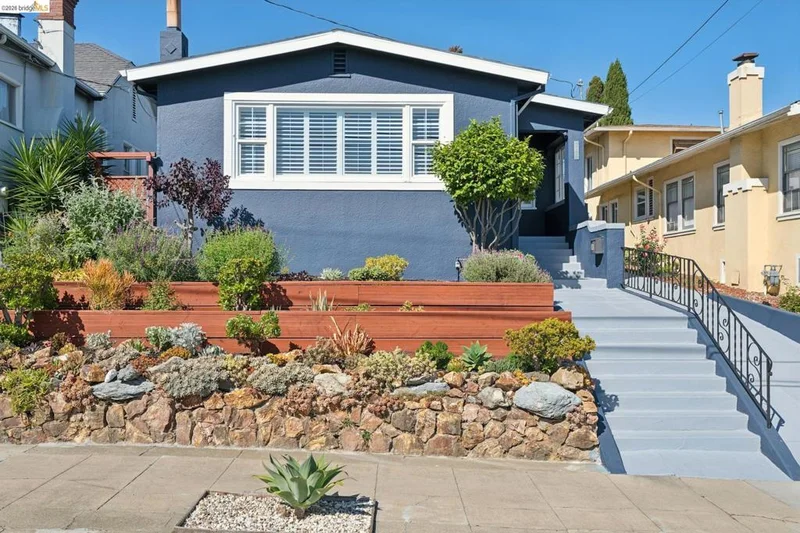 5208 Trask St, Oakland, CA 94601