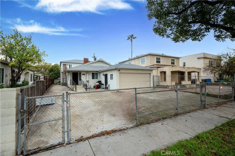 833 W 41st Drive photo 2