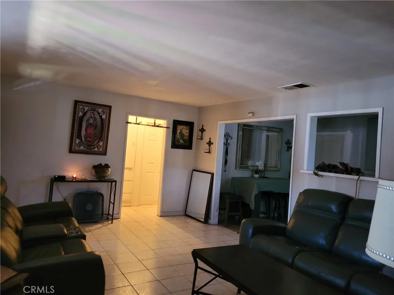 17746 Merrill photo 2