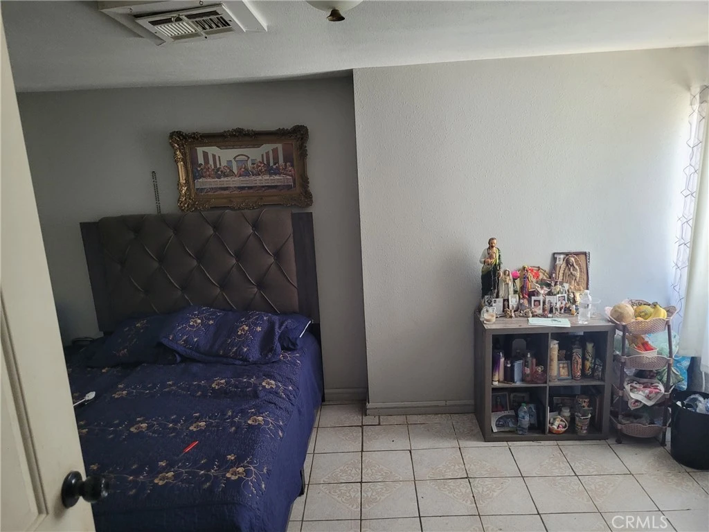 Interior 3