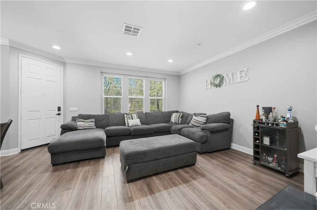 Interior 2