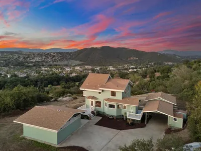 14621 Woods Valley Road