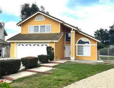 1349 Crestmont