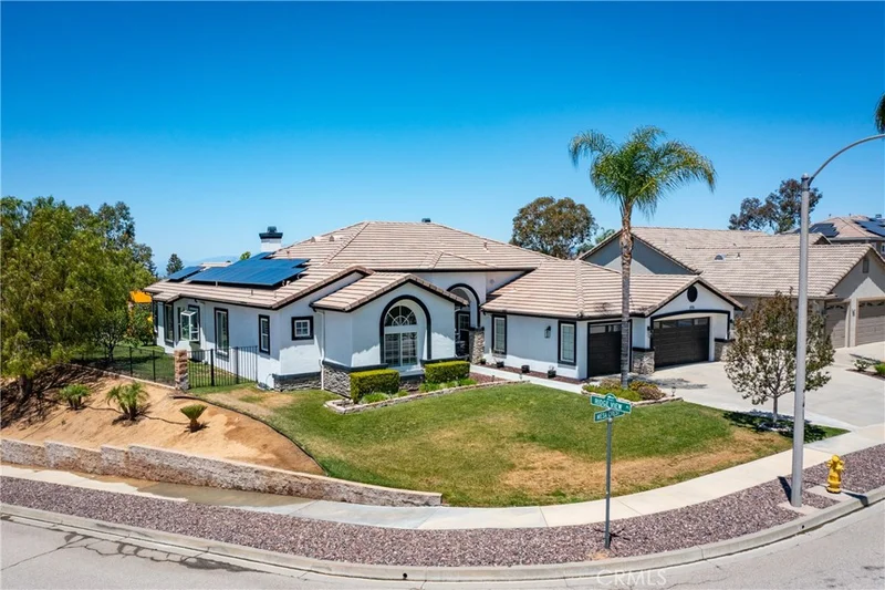 13596 Mesa Crest Drive
