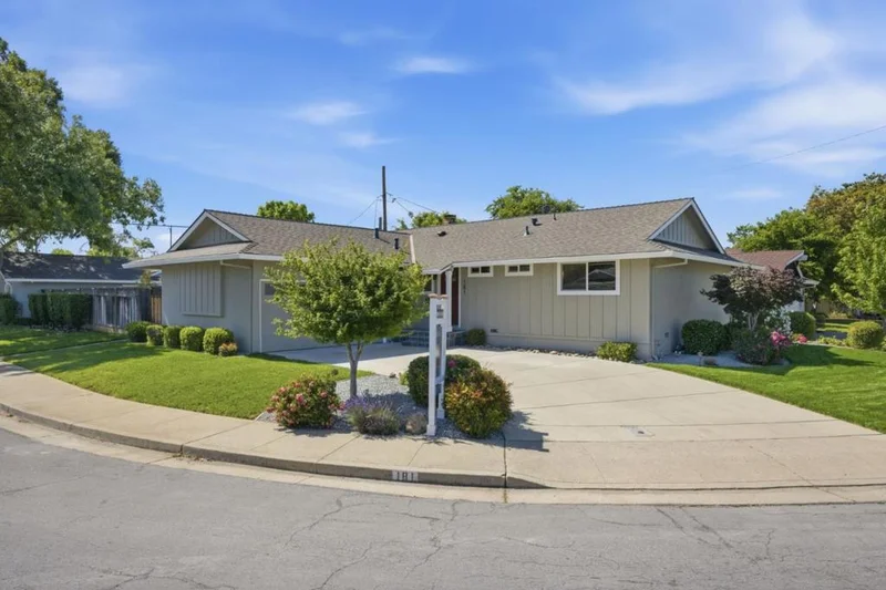 181 Warwick Drive