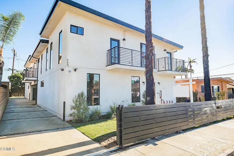 668 Keenan, Los Angeles, CA 90022
