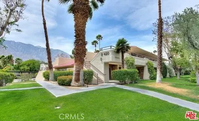 420 N Villa Court 211