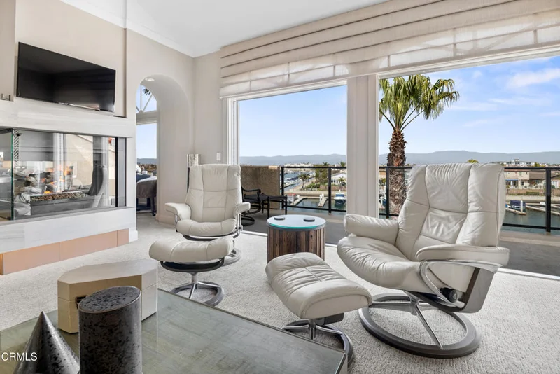 1758 Emerald Isle Way, Oxnard, CA 93035