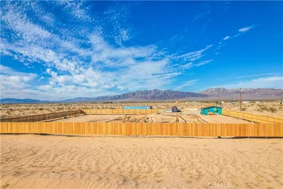 5226 Henry Road photo 2