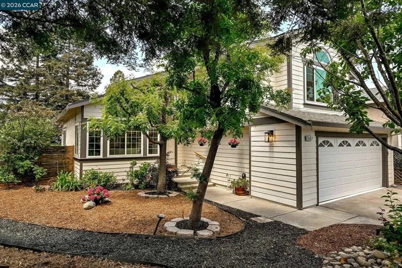 2407 Saybrook Pl, Martinez, CA 94553