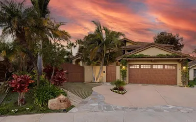 1025 Monterey Vista Way