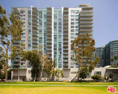 13700 Marina Pointe Drive 1510