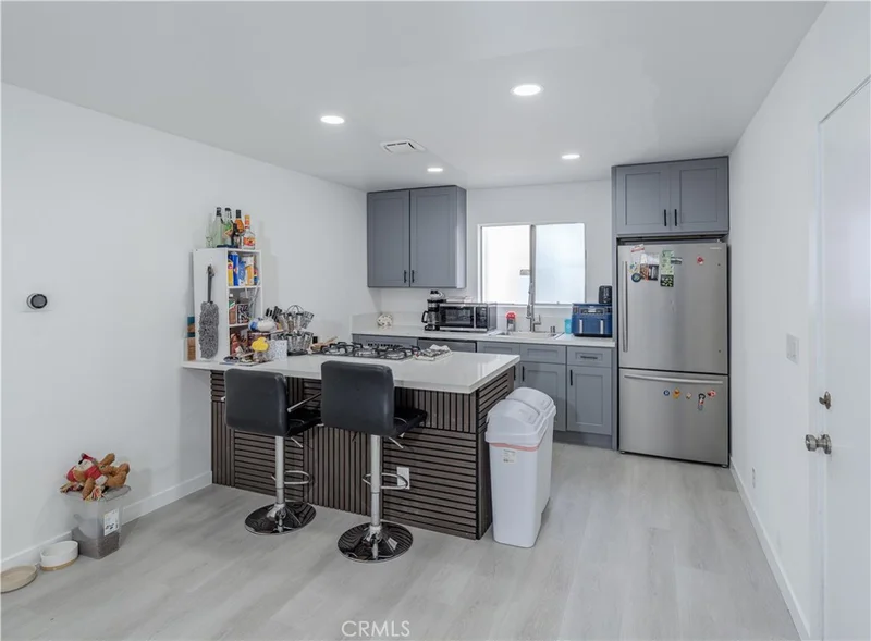 2803 S Fairview C photo 2
