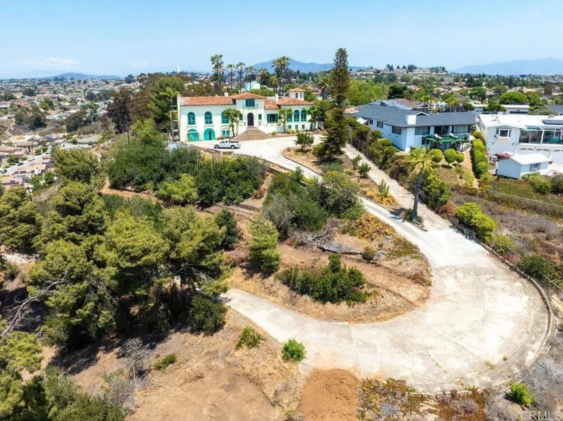 3600 Paradise Valley Road photo 2
