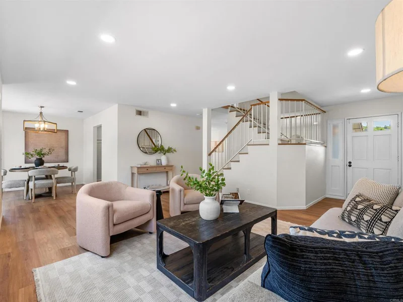 3636 Via Colina