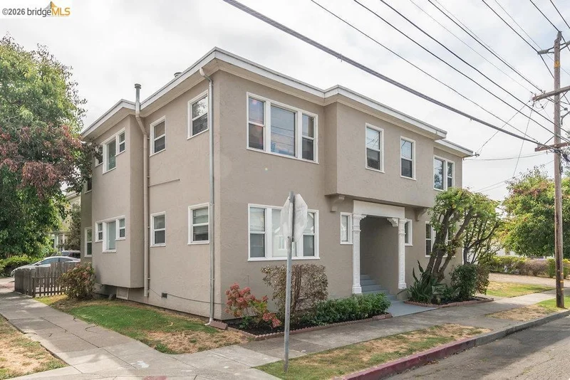 707 Aileen St, Oakland, CA 94609