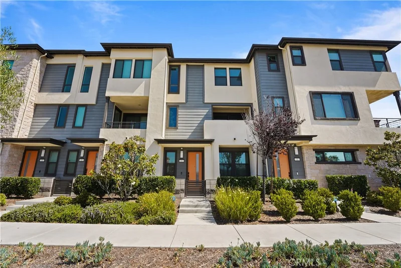 2941 W Lincoln Ave #3