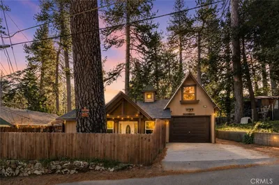 373 Redwood Lane