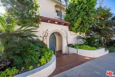 15500 W Sunset Boulevard 105