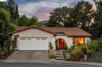 5672 Torrey Pine Ct