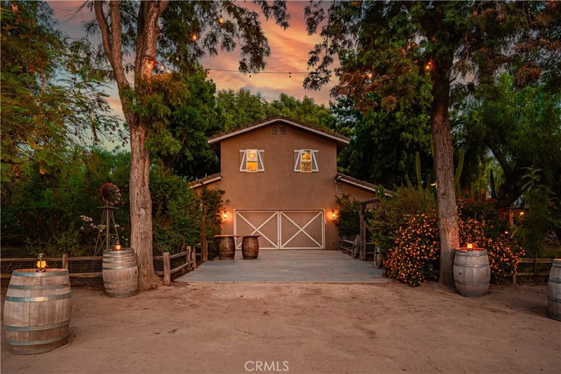 31625 Ano Crest