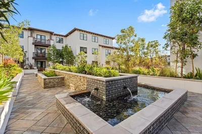 657 Walnut Street 537