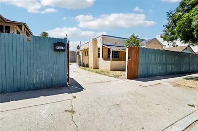7315 Woodley