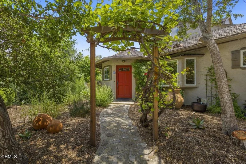 66 Taormina Lane, Ojai, CA 93023