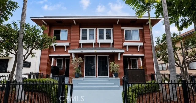1328 Hobart, Los Angeles, CA 90006