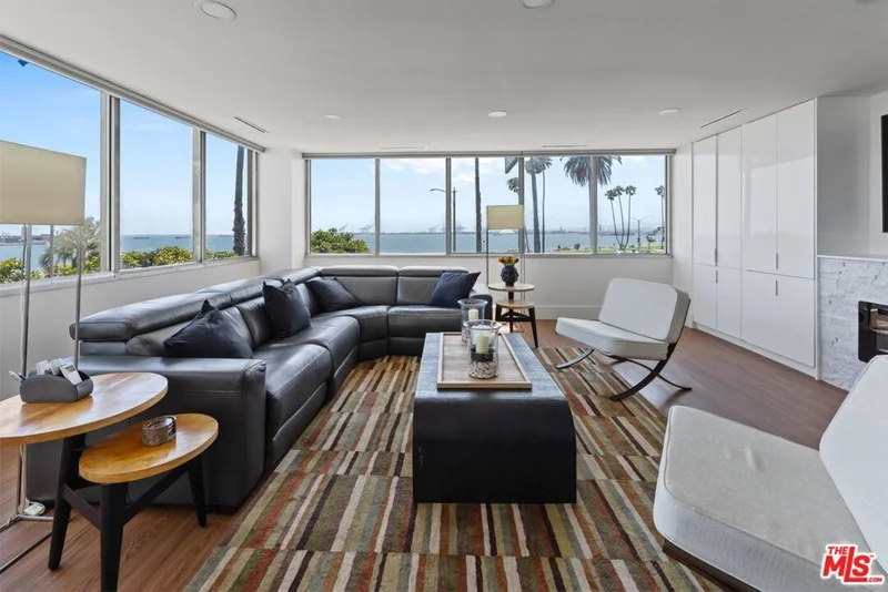2999 E Ocean Boulevard 210