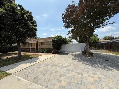 4831 Fiesta Ave A photo 2