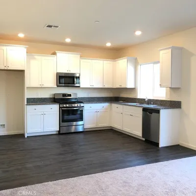 623 Phelps photo 2