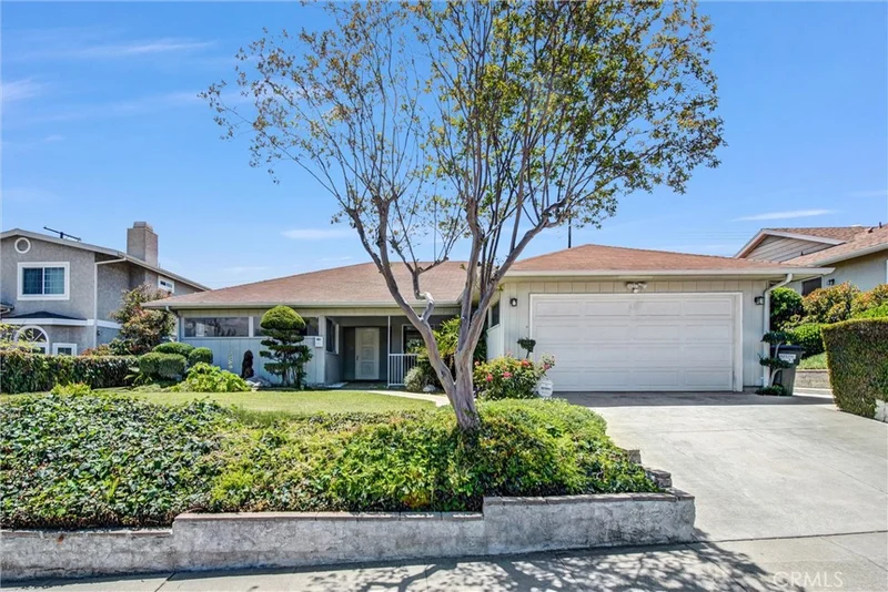 990 Moonbeam, Monterey Park, CA 91754
