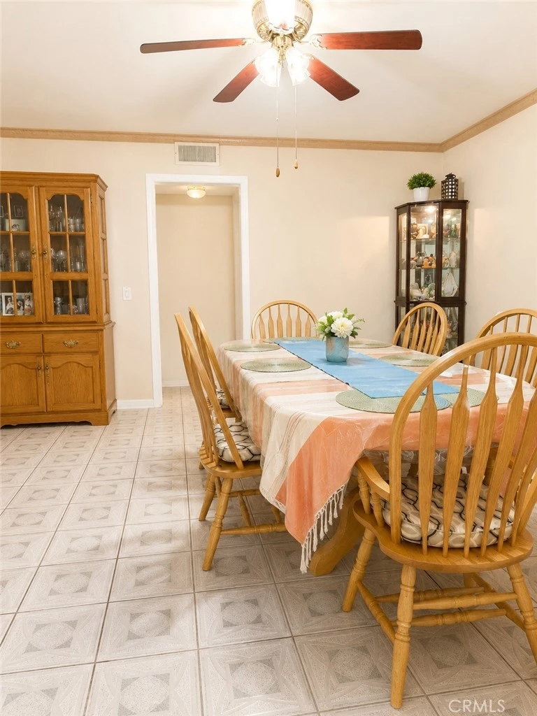 Interior 4