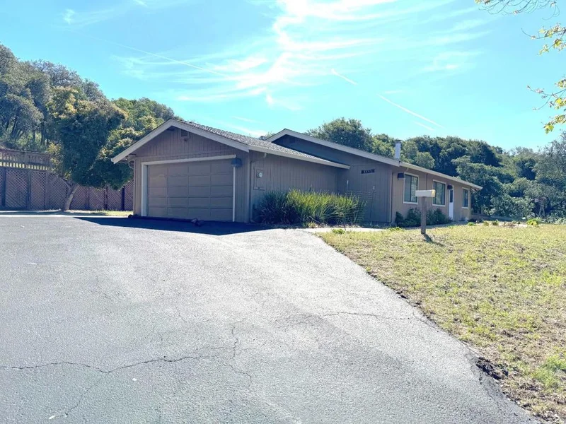 6443 Tustin Road, Salinas, CA 93907